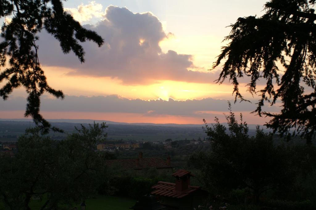 Agriturismo Cortoreggio Cortona Luaran gambar